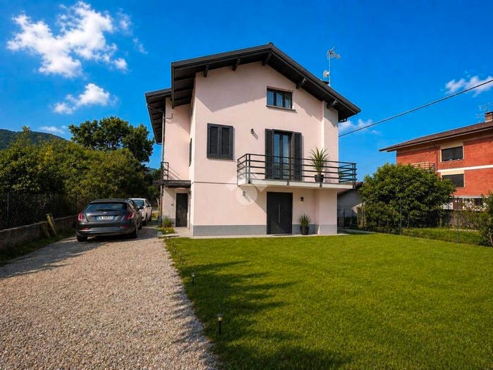 Casa con 6 locali in vendita in Via ollasio, Centro, Giaveno