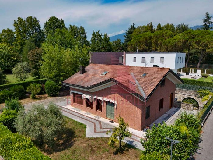Casa con 6 locali in vendita in Via Lucio Riccobelli, Ospedale Civile, Brescia