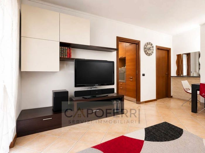 Appartamento trilocale in vendita in Via Cristoforo Colombo, Centro, Appiano Gentile