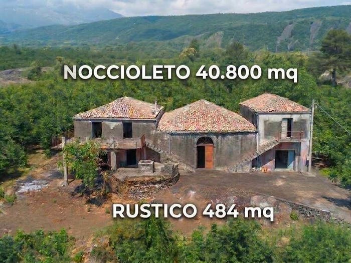 Casa con 6 locali in vendita in VIA GIULIANA, Mascali