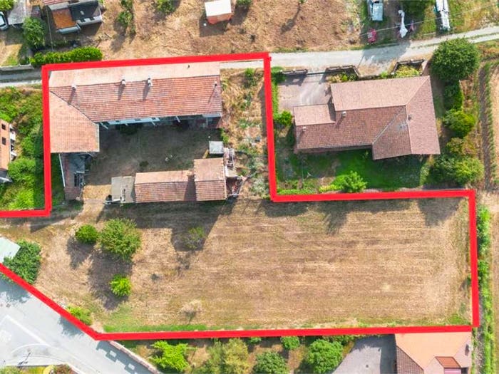 Casa con 6 locali in vendita in VIA SAN GIULIO, Fara Novarese