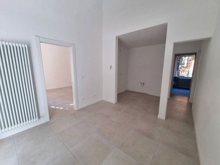 Appartamento trilocale in vendita in Via Dionisio Calvart, Bolognina, Bologna