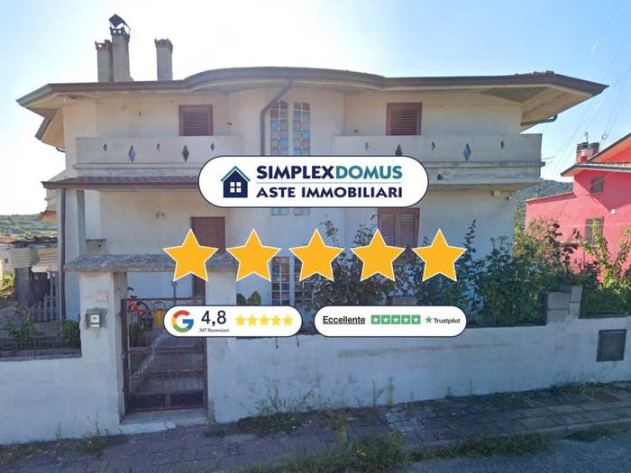 Casa con 6 locali in vendita in Via Umberto I, Atzara
