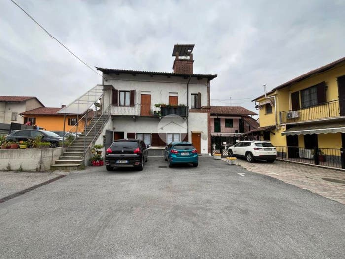 Appartamento bilocale in vendita in Vicolo Avvocato Angonoa, San Bernardo San Giovanni, Carmagnola