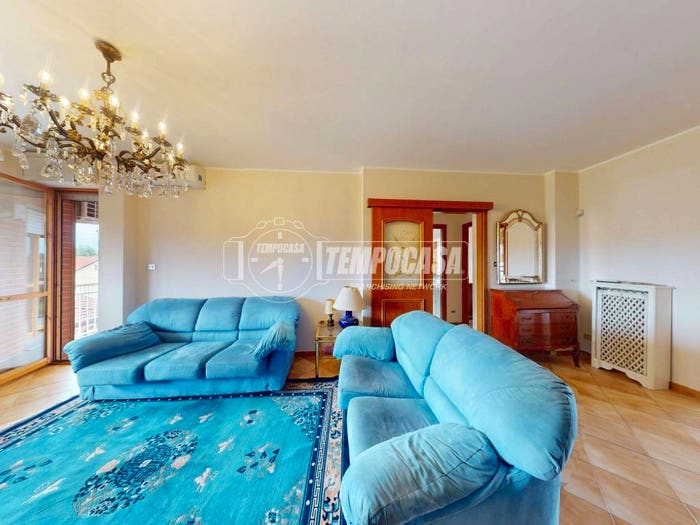 Appartamento con 5 locali in vendita in Via Cristoforo Colombo, Centro, Caselle Torinese