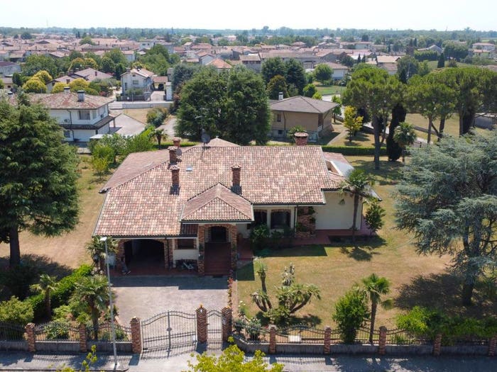 Casa con 6 locali in vendita in Via Jacopo Pirona, Centro, Castions di Strada