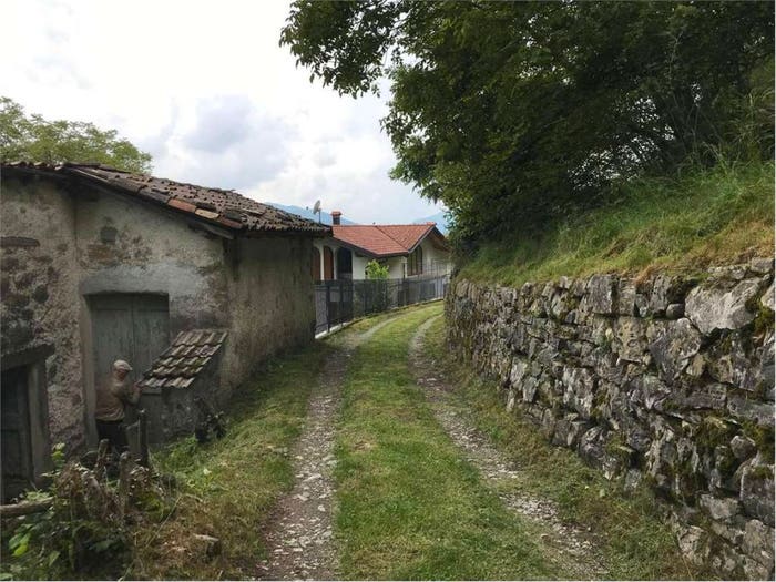 Casa monolocale in vendita in Ponna Superiore, Ponna