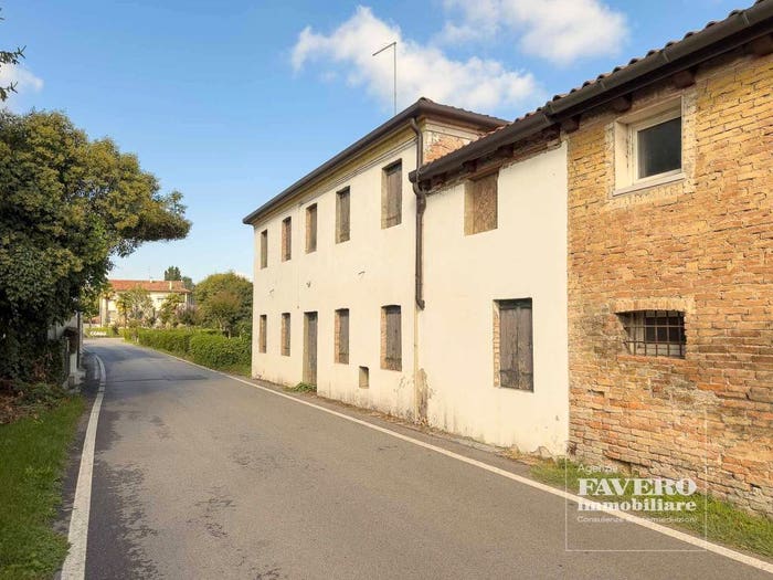 Casa con 5 locali in vendita in Via Ettore Tito, Centro, Dolo