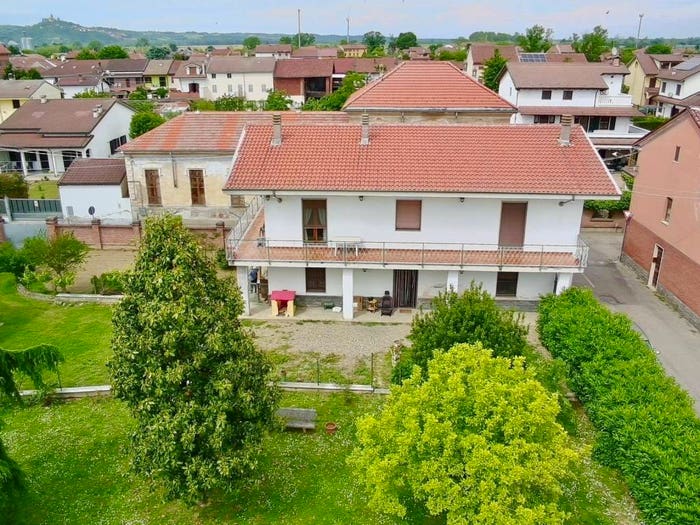 Casa con 6 locali in vendita in VIA CAMPO NEBBIA, Castelceriolo, Alessandria