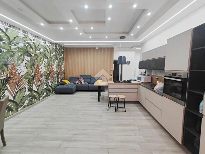 Appartamento quadrilocale in vendita in Via Luca Giordano, Pomigliano D'Arco
