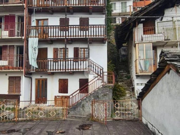 Casa quadrilocale in vendita in Frazione Pugnetto, Pugnetto, Mezzenile