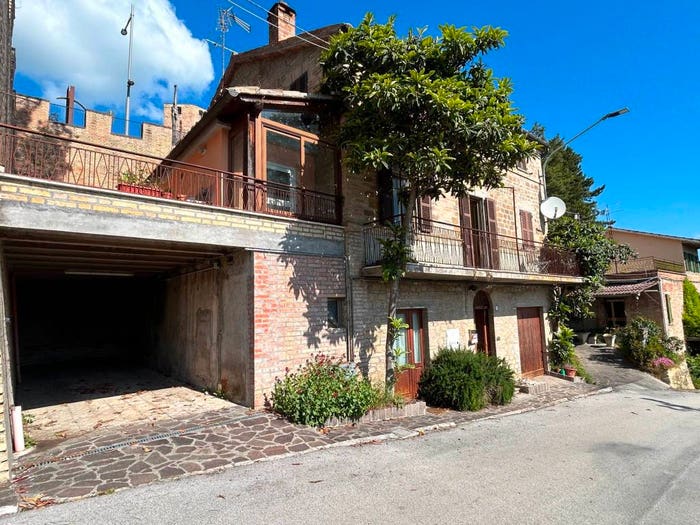 Casa con 6 locali in vendita in Via della Libertà, Ripe San Ginesio
