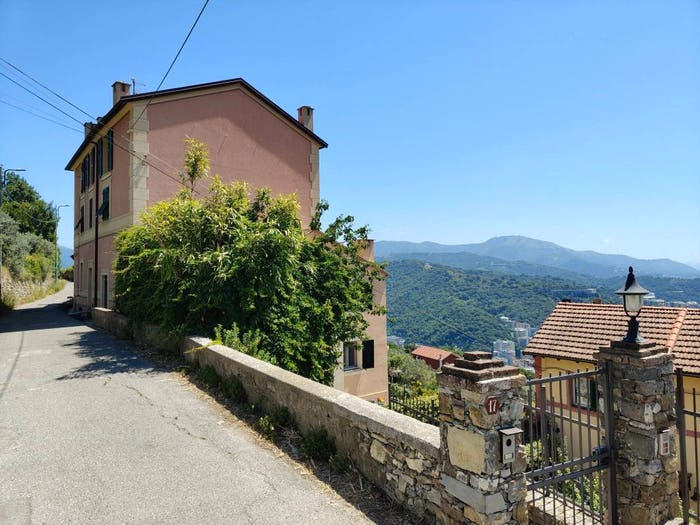 Appartamento trilocale in vendita in Via Cima San Pantaleo, Righi, Genova
