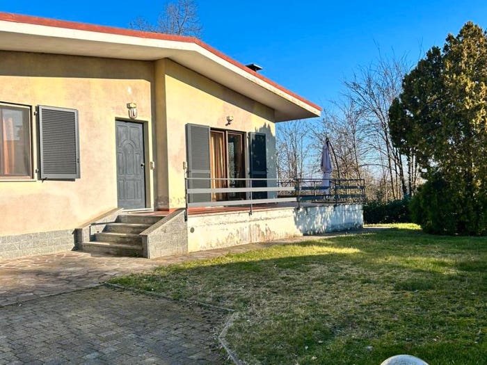 Casa con 5 locali in vendita in Via Capra, Cossombrato