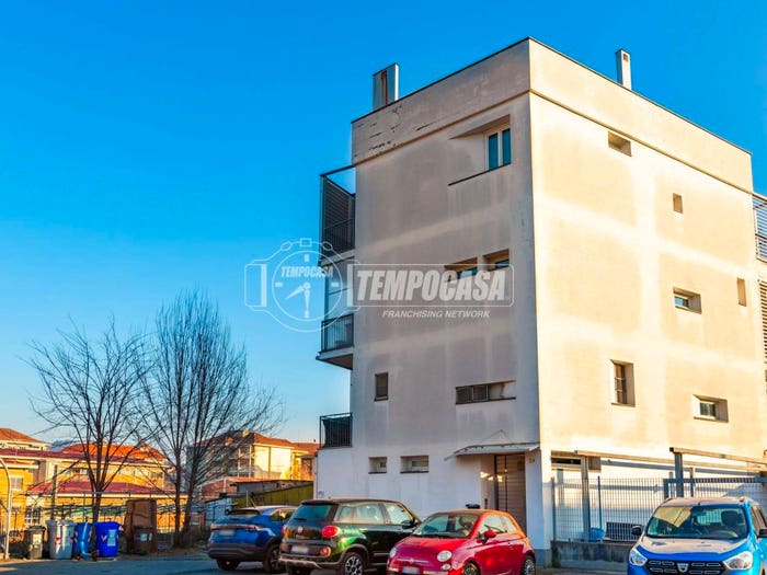 Appartamento trilocale in vendita in Via Robaldo, San Pietro, Moncalieri