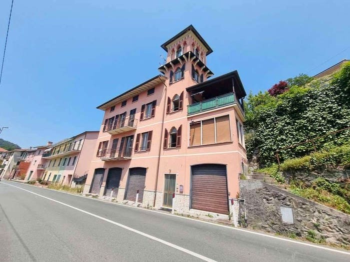 Casa con 6 locali in vendita in Via del Commercio, Gattorna, Moconesi