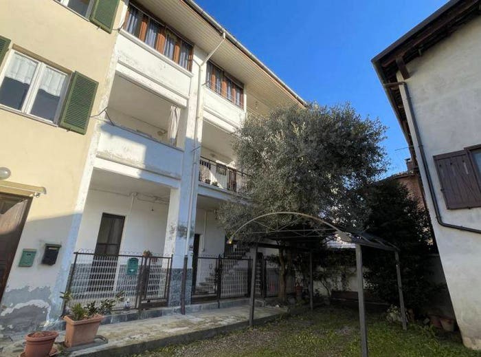 Casa quadrilocale in vendita in Via Guabello, Ceresane Curanuova, Mongrando