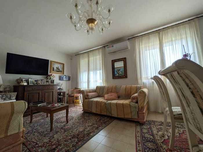 Appartamento quadrilocale in vendita in Via Giuseppe De Roma, Santa Rosa, Lecce