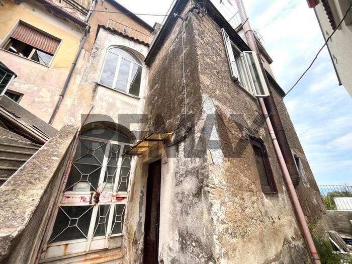 Casa con 6 locali in vendita in Corso Regina Elena, Spiano, Mercato San Severino