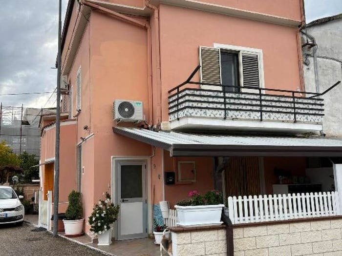 Appartamento con 6 locali in vendita in Via Molino, Basciani, Alba Adriatica