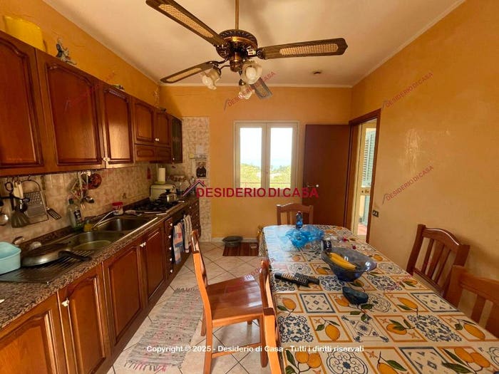 Casa con 6 locali in vendita in Via Iris, Centro, Cefalù
