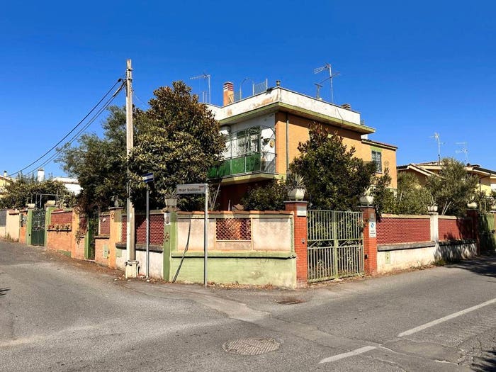 Casa quadrilocale in vendita in Torvaianica Alta, Pomezia