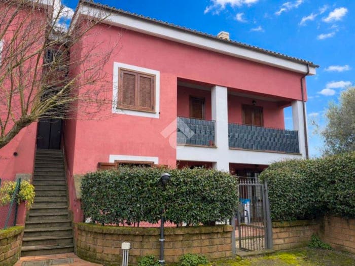 Appartamento bilocale in vendita in Via Lambruschina Sud, Stimigliano Scalo, Stimigliano