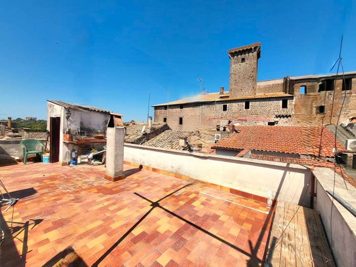 Appartamento trilocale in vendita in Via Scoperta, Faleria