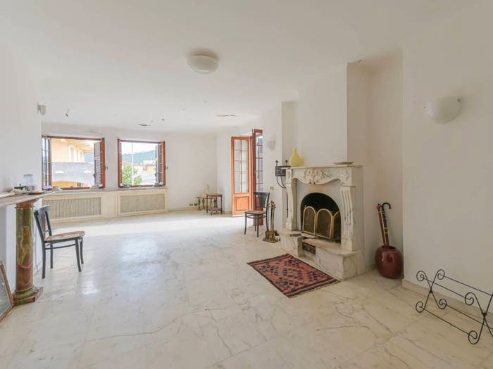 Appartamento con 6 locali in vendita in Via Briniati, Centro, Brugnato
