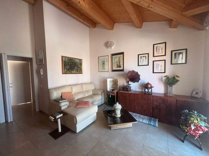 Appartamento trilocale in vendita in Via della Chiusa, Centro, San Costanzo