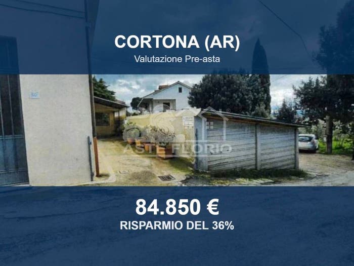 Appartamento con 5 locali in vendita in Str Regionale n in loc Le Piagge, Camucia Monsigliolo, Cortona