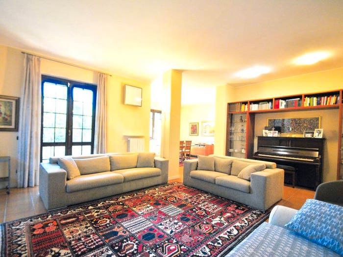 Casa con 6 locali in vendita in Via Giosuè Carducci, Centro, Cisliano
