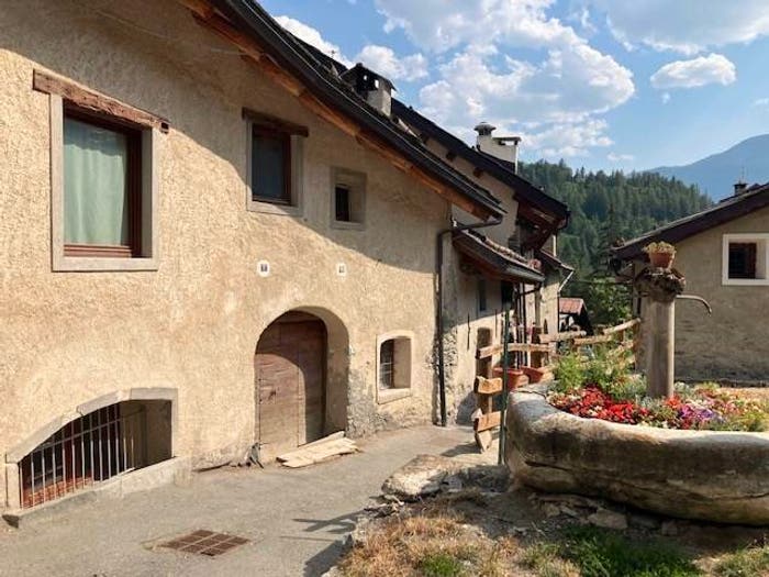 Casa quadrilocale in vendita in Frazione Fenils, Fenils, Cesana Torinese
