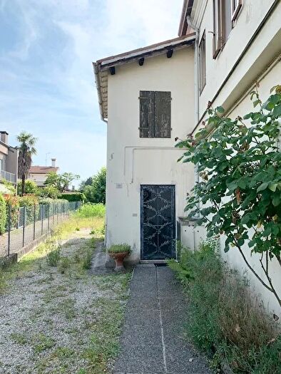 Casa con 5 locali in vendita in Cervarese Santa Croce