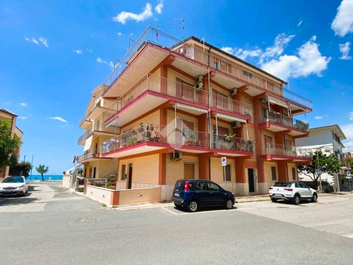 Appartamento bilocale in vendita in Via Cristoforo Colombo, Marina, Acquappesa