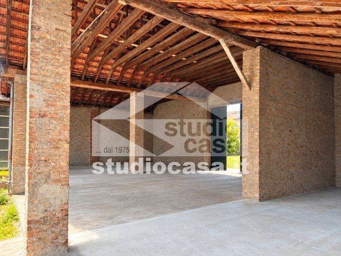 Casa con 5 locali in vendita in Spirano