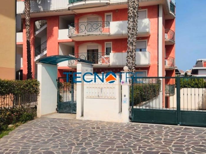 Casa trilocale in vendita in Via Sergio Turone, Centro, Martinsicuro