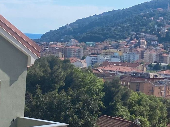 Appartamento trilocale in vendita in Via San Bernardino, Andora