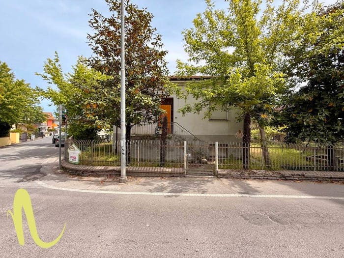 Casa trilocale in vendita in Viale Giuseppe Mazzini, Cesenatico Ponente, Cesenatico