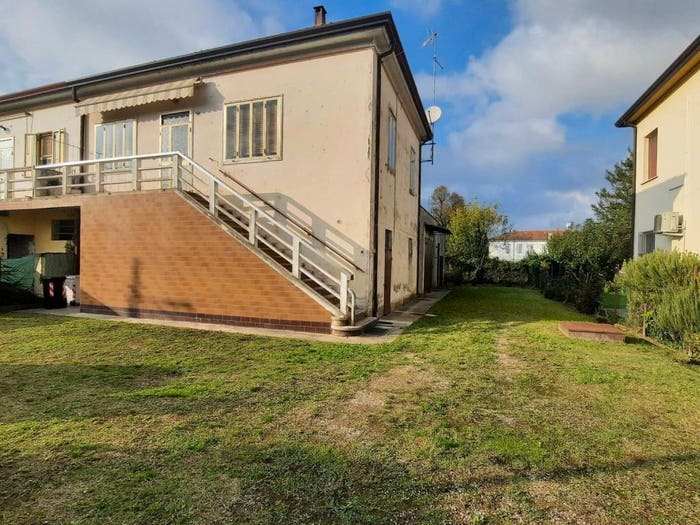 Casa quadrilocale in vendita in Via Giuseppe Garibaldi, Centro, Polesella