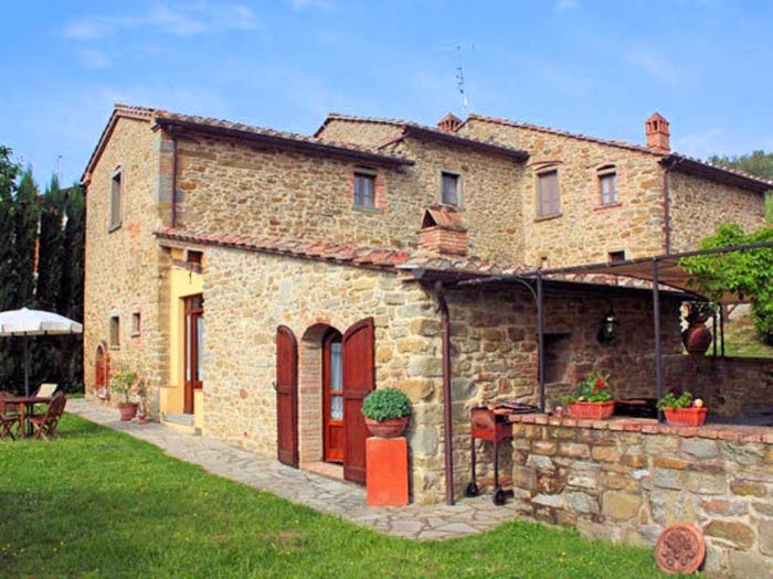 Casa con 6 locali in vendita in Cortona