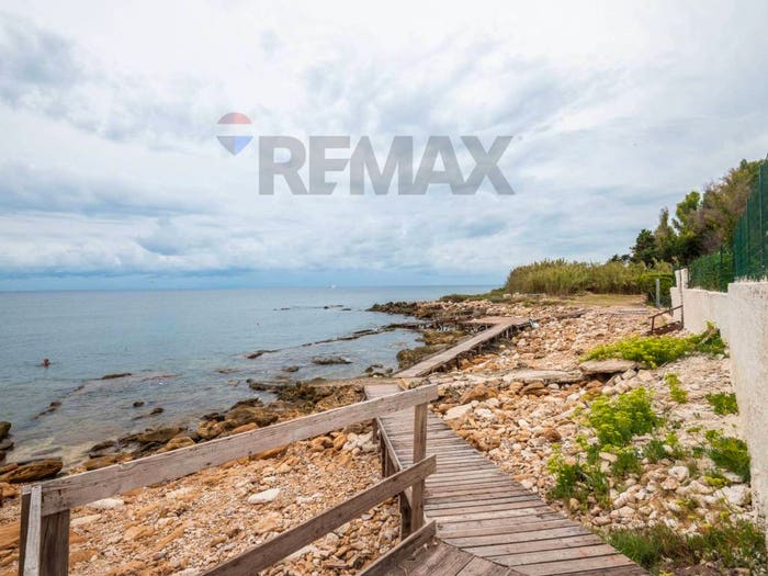 Casa con 5 locali in vendita in via marco polo, Punta Milocca Fanusa Mare, Siracusa