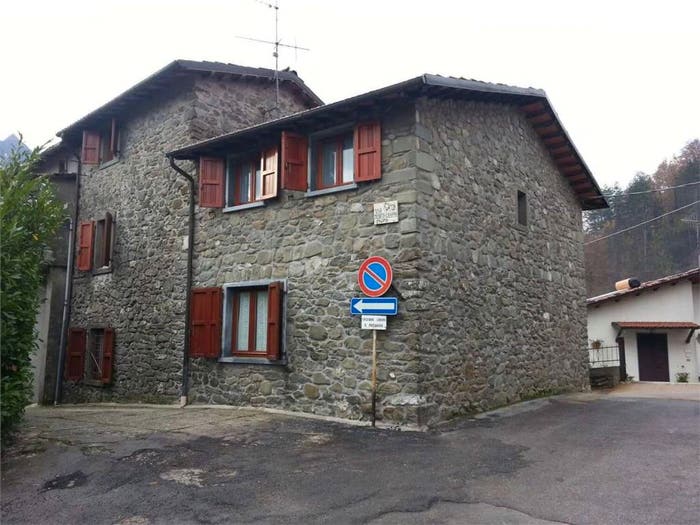 Casa con 6 locali in vendita in Strada Provinciale, Minucciano