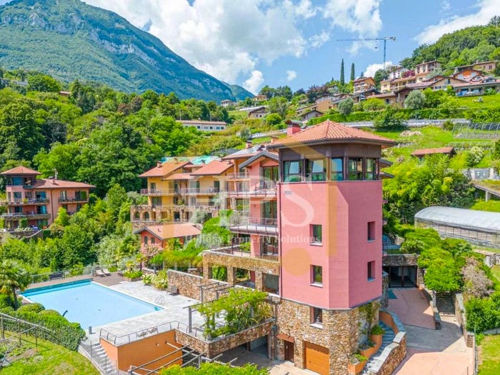 Appartamento quadrilocale in vendita in Luigi Cadorna, Centro, Menaggio