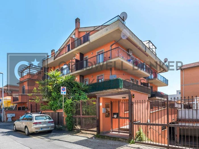 Appartamento trilocale in vendita in Via Cosimo Maciocco, Cava dei Selci, Marino