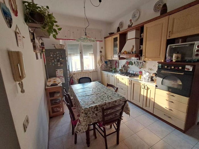 Appartamento trilocale in vendita in Shangai, Livorno