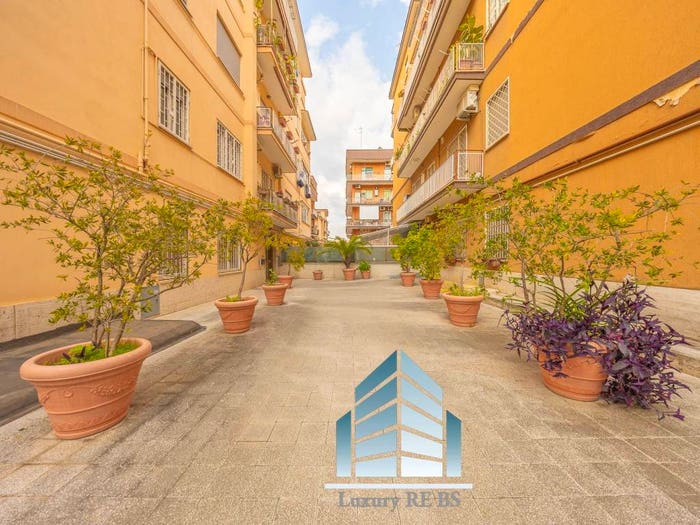 Appartamento quadrilocale in vendita in Via Federico Ozanam, Monteverde Nuovo, Roma