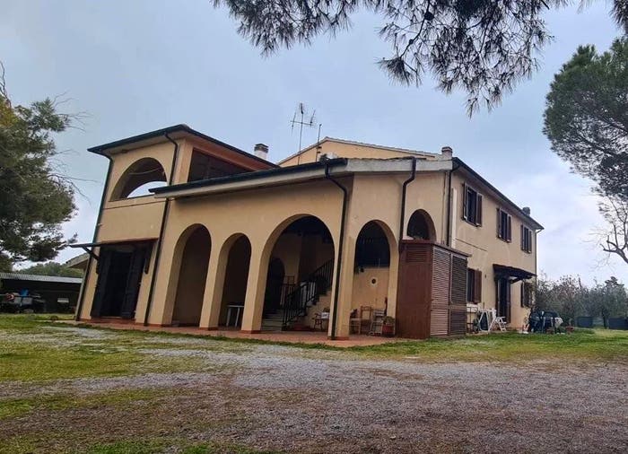 Casa con 6 locali in vendita in Piombino