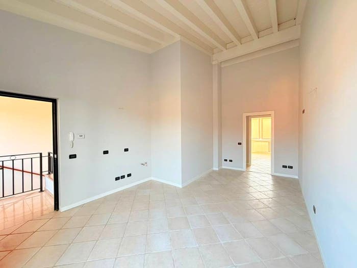 Appartamento trilocale in vendita in Via Aprile, Centro, Montirone