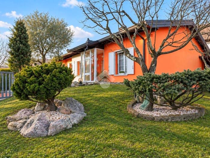 Casa quadrilocale in vendita in Via Franco Bertagnolli, Centro, Magnano in Riviera